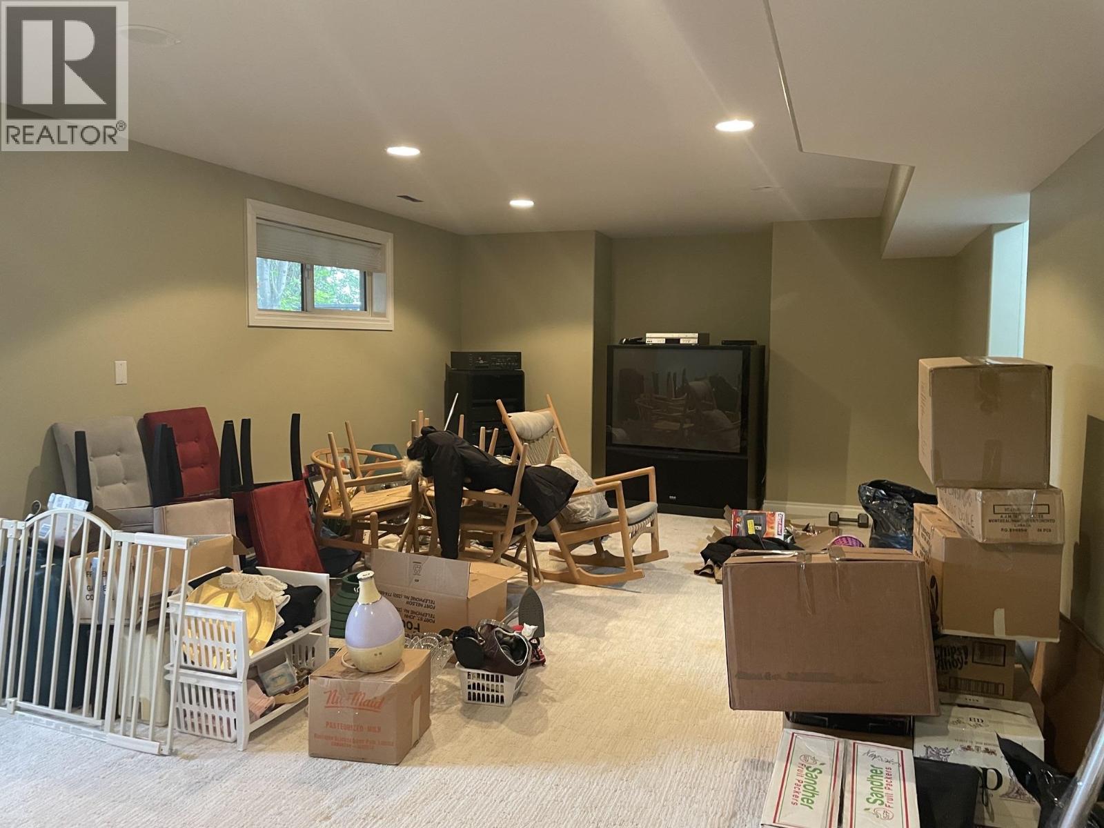 5524 Minnaker Crescent Property Photo 32