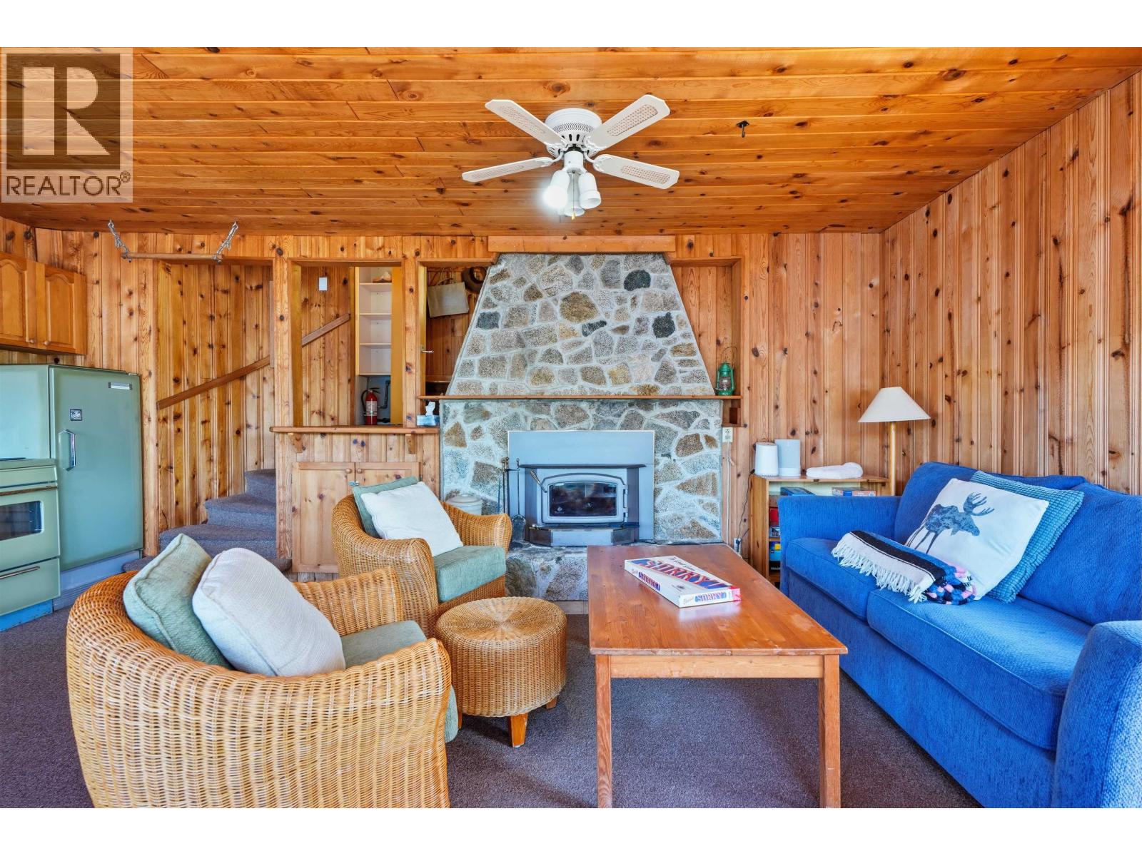 6075 Coracle Drive Property Photo 11