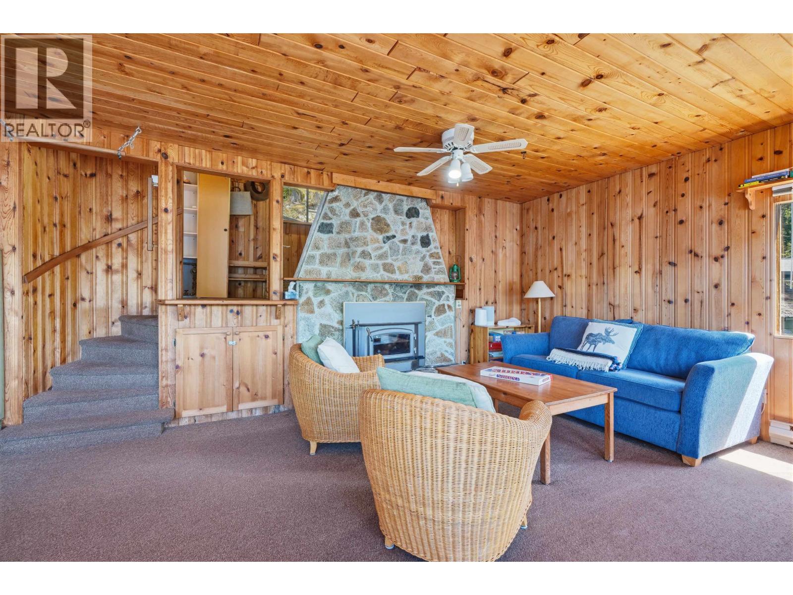6075 Coracle Drive Property Photo 13