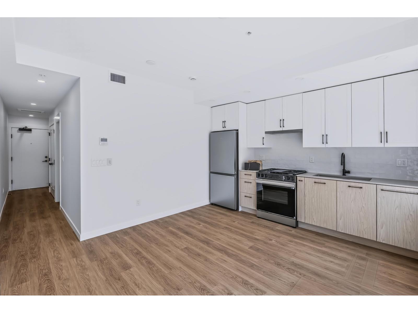 509 27218 Aldergrove Town Centre Drive Property Photo 5