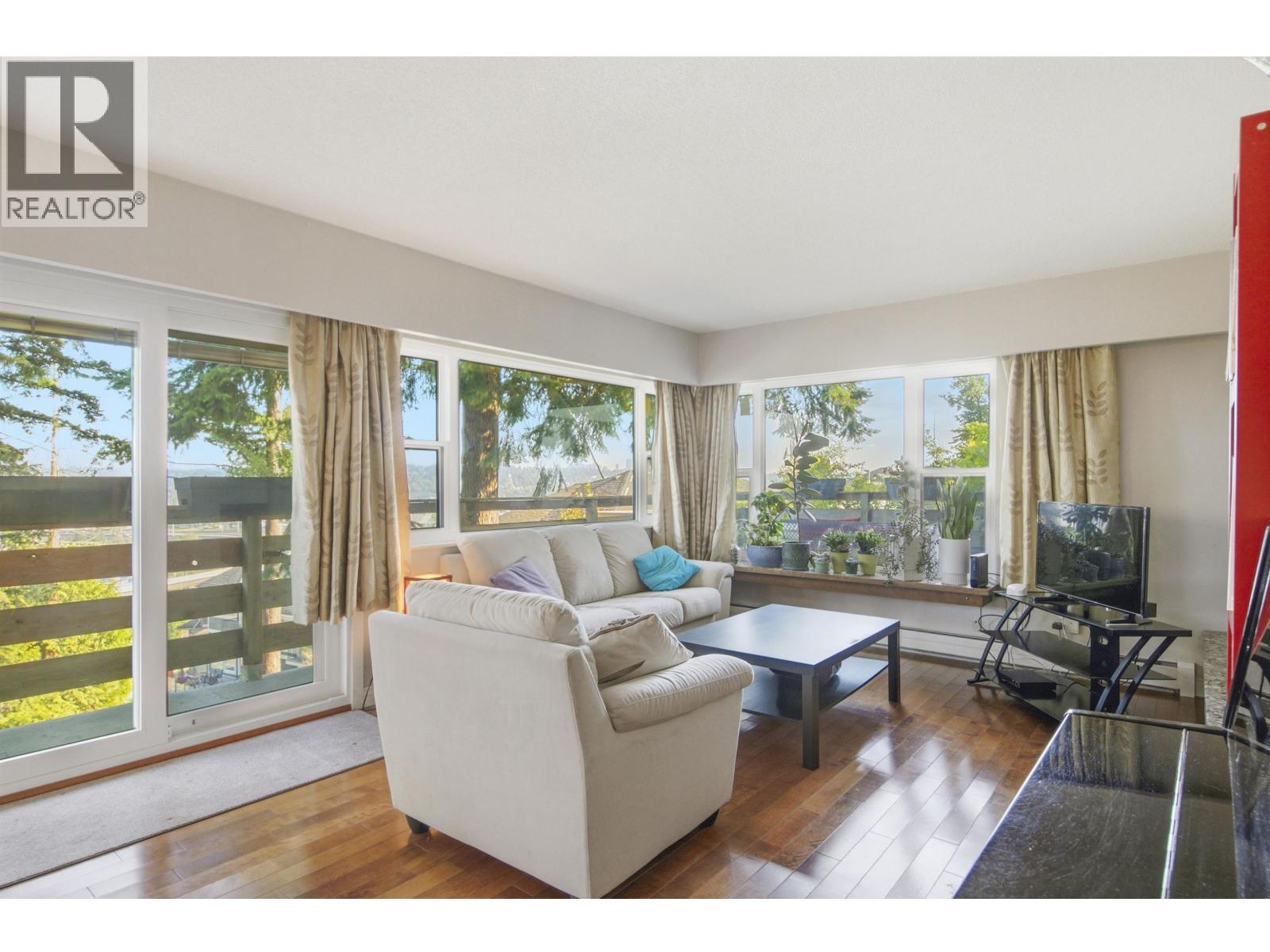 2270 Dawes Hill Road Property Photo 2
