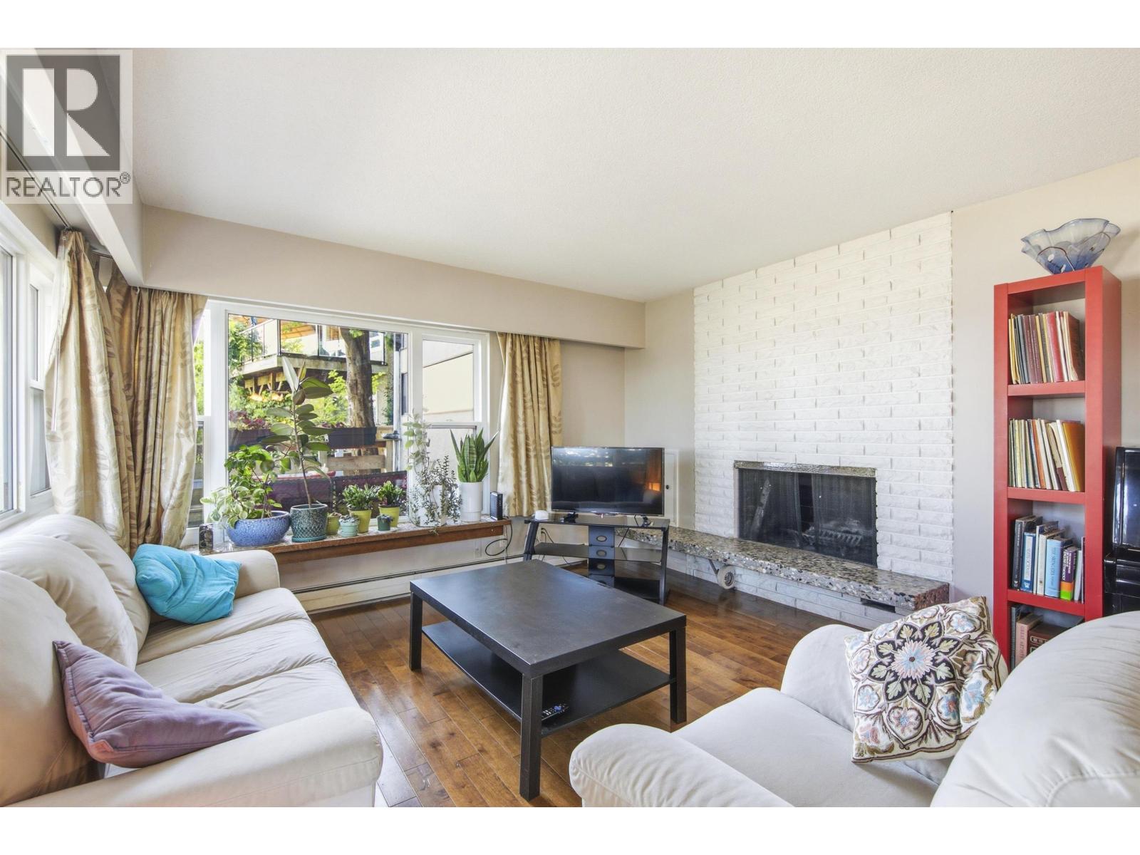 2270 Dawes Hill Road Property Photo 3