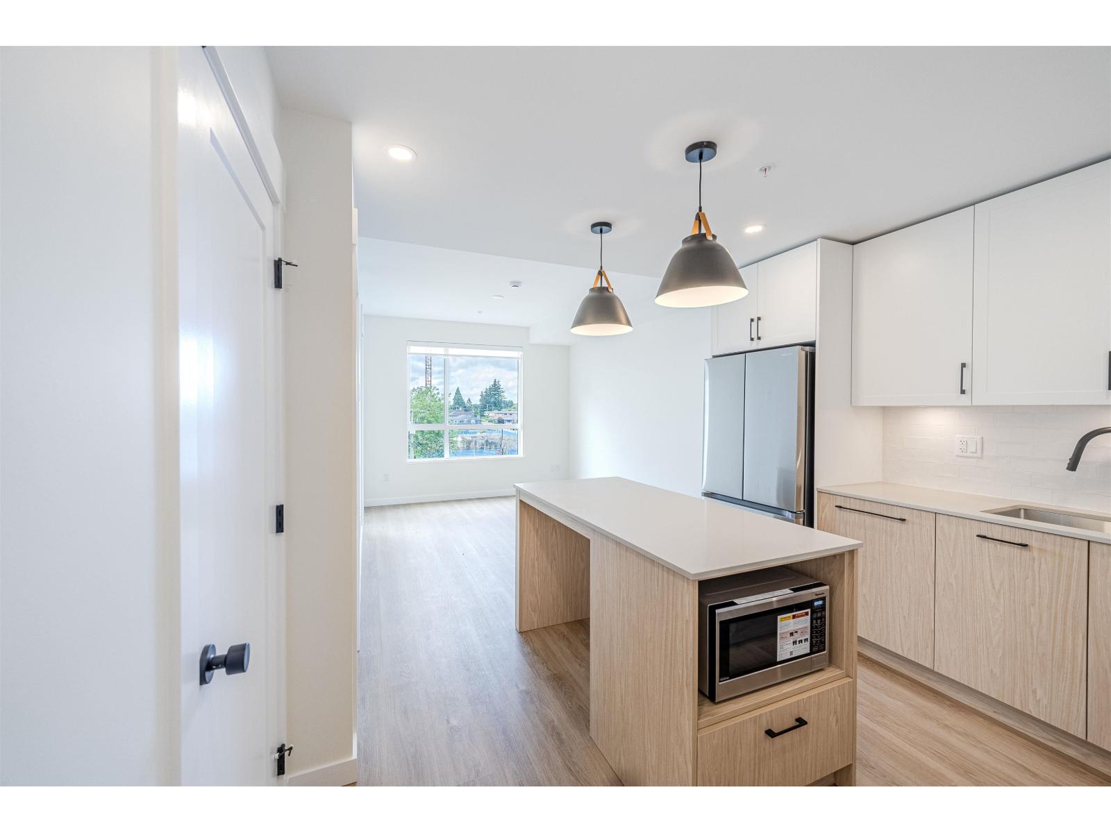 410 27218 Aldergrove Town Centre Drive Property Photo 5