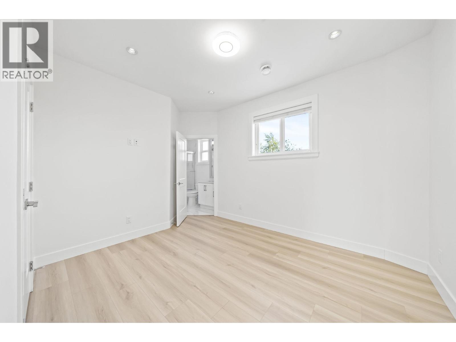 6114 49b Avenue Property Photo 23