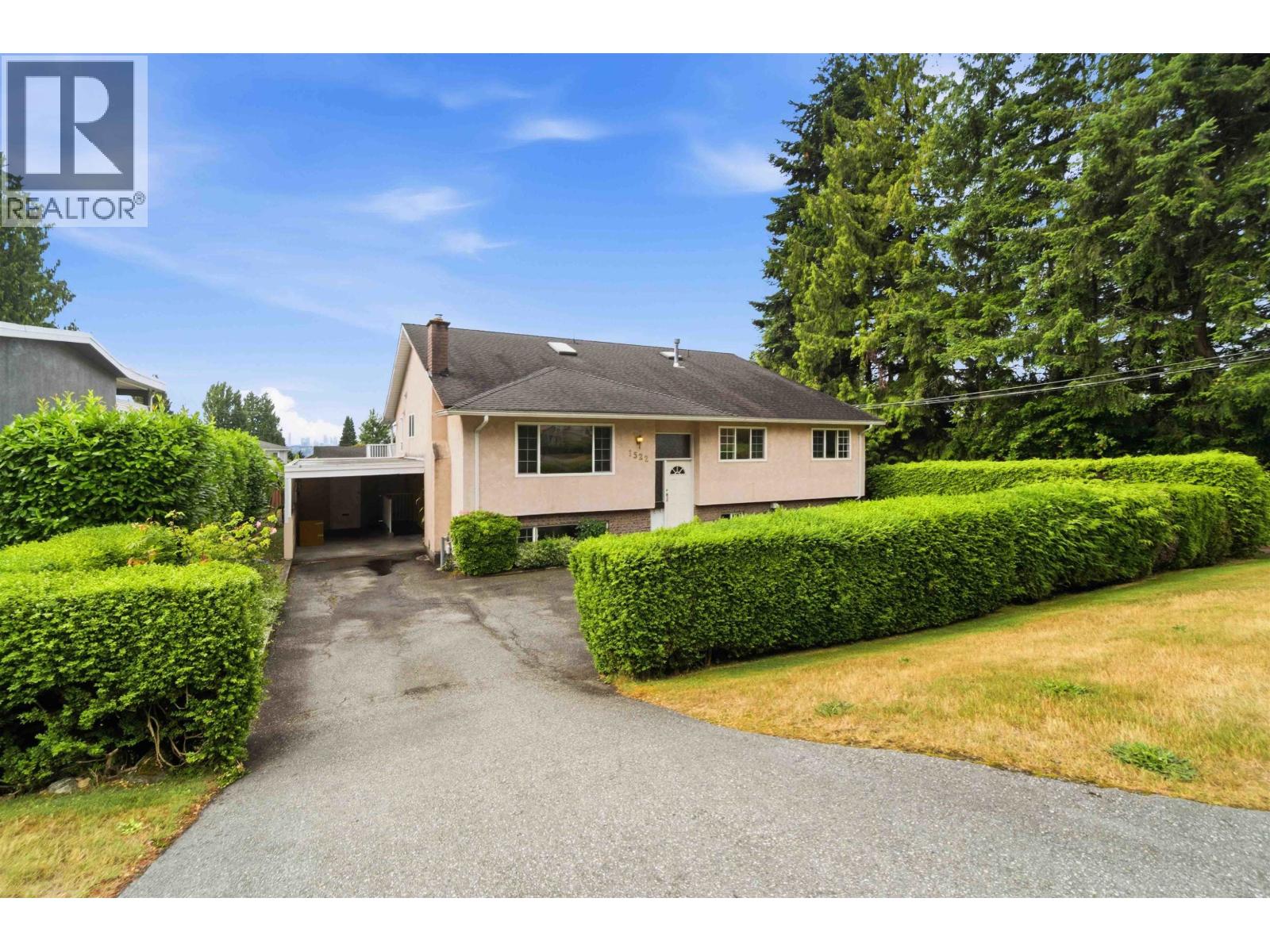 1522 Haversley Avenue Property Photo 1