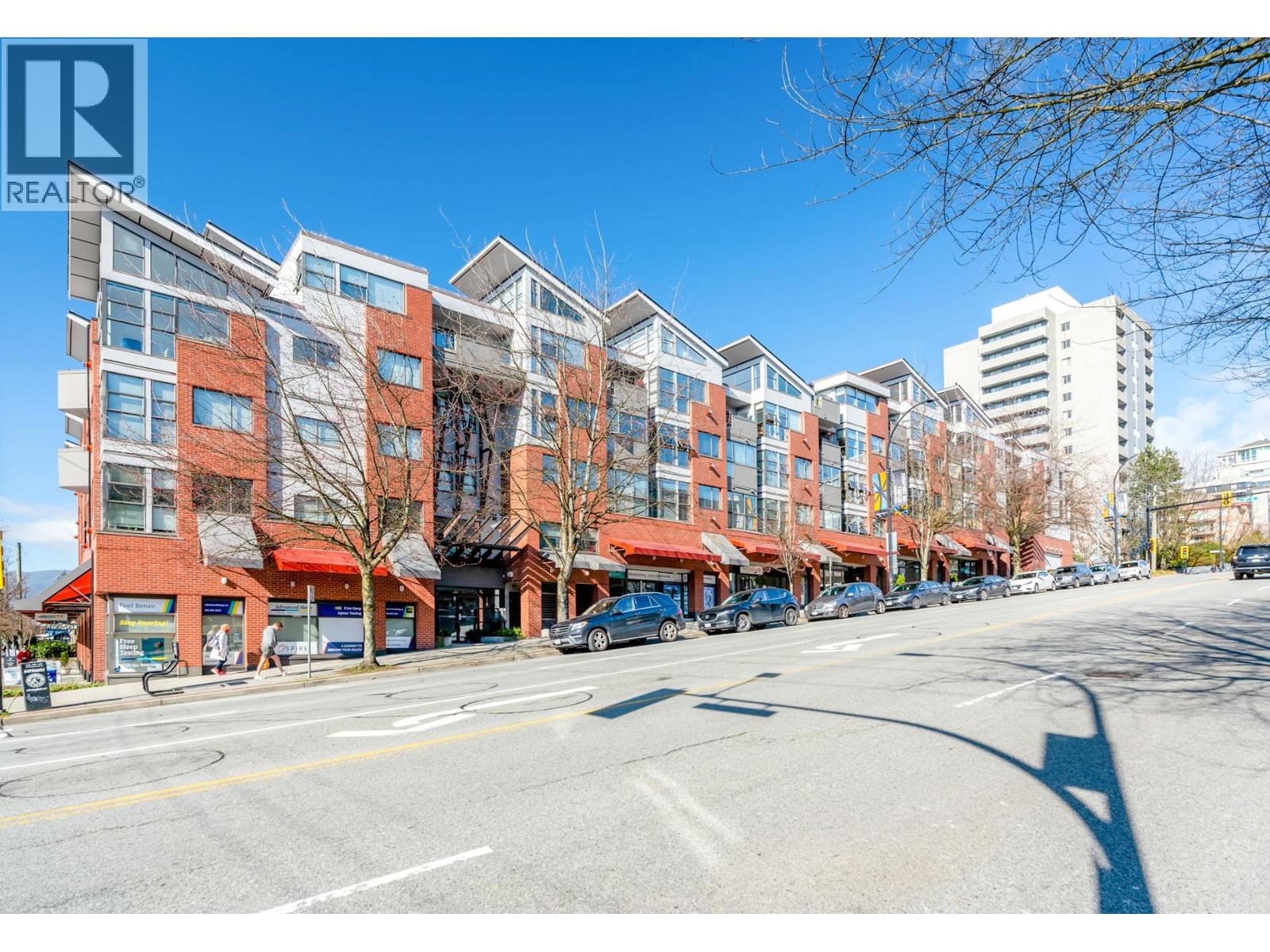 411 345 Lonsdale Avenue Property Photo 1