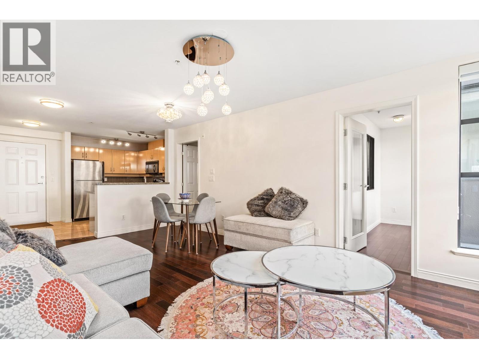 411 345 Lonsdale Avenue Property Photo 12