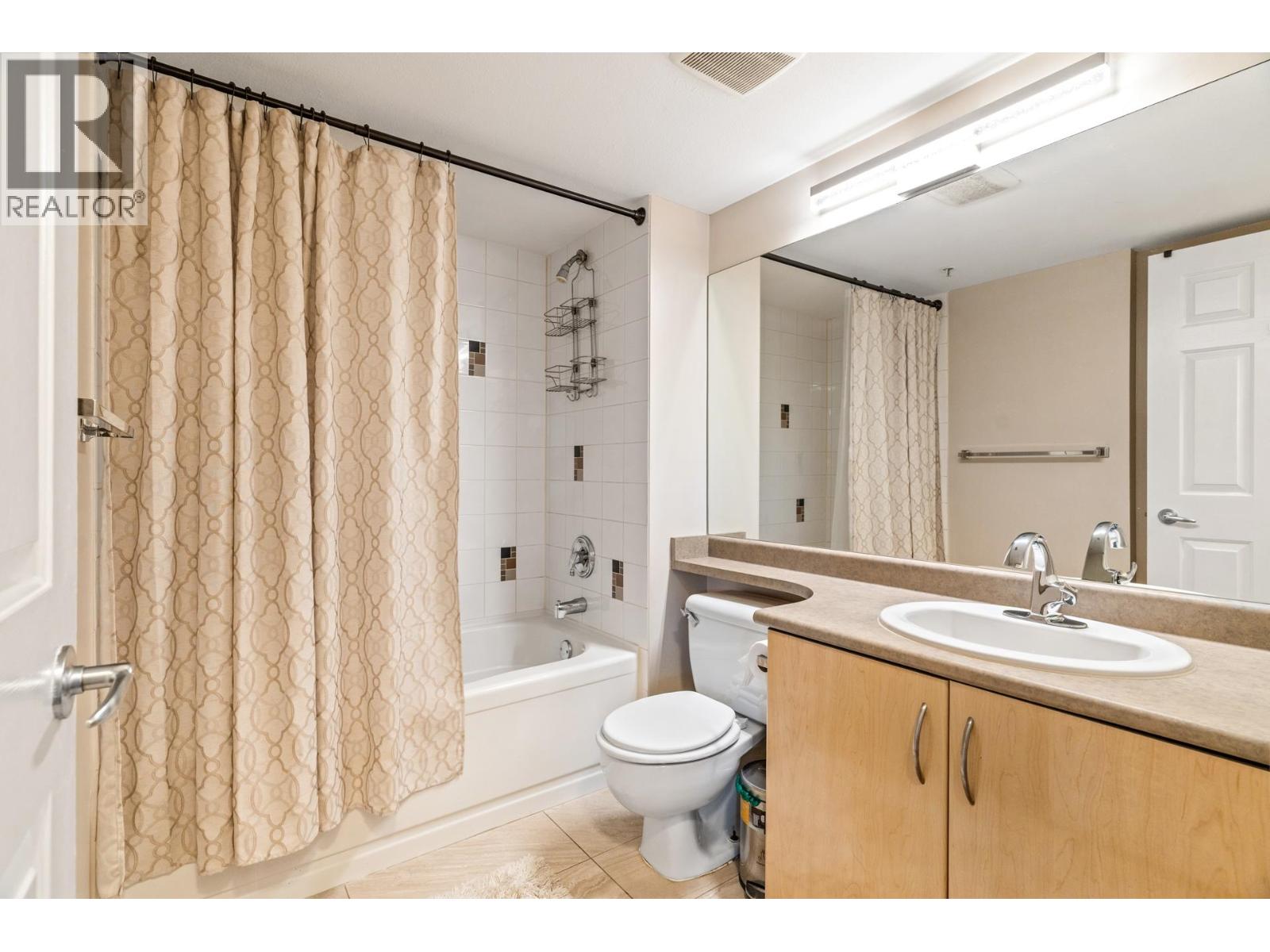 411 345 Lonsdale Avenue Property Photo 22