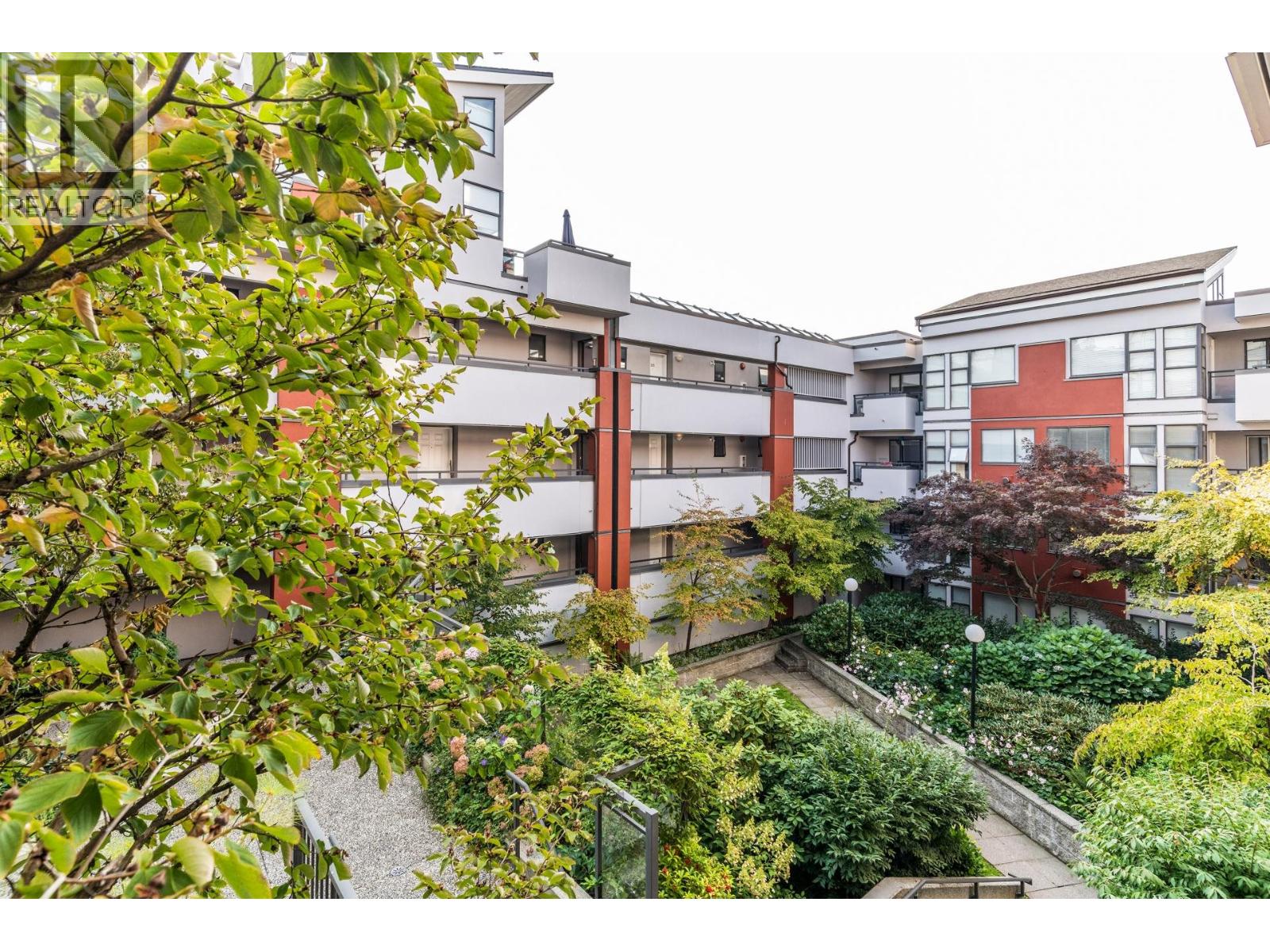 411 345 Lonsdale Avenue Property Photo 26