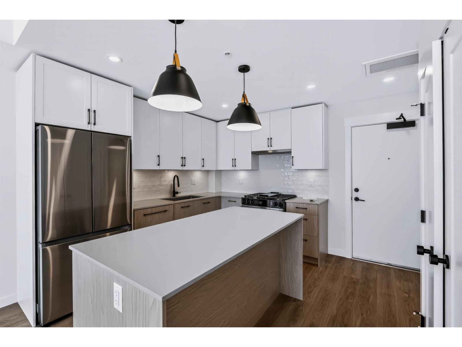 503 27249 Aldergrove Town Centre Drive Property Photo 4