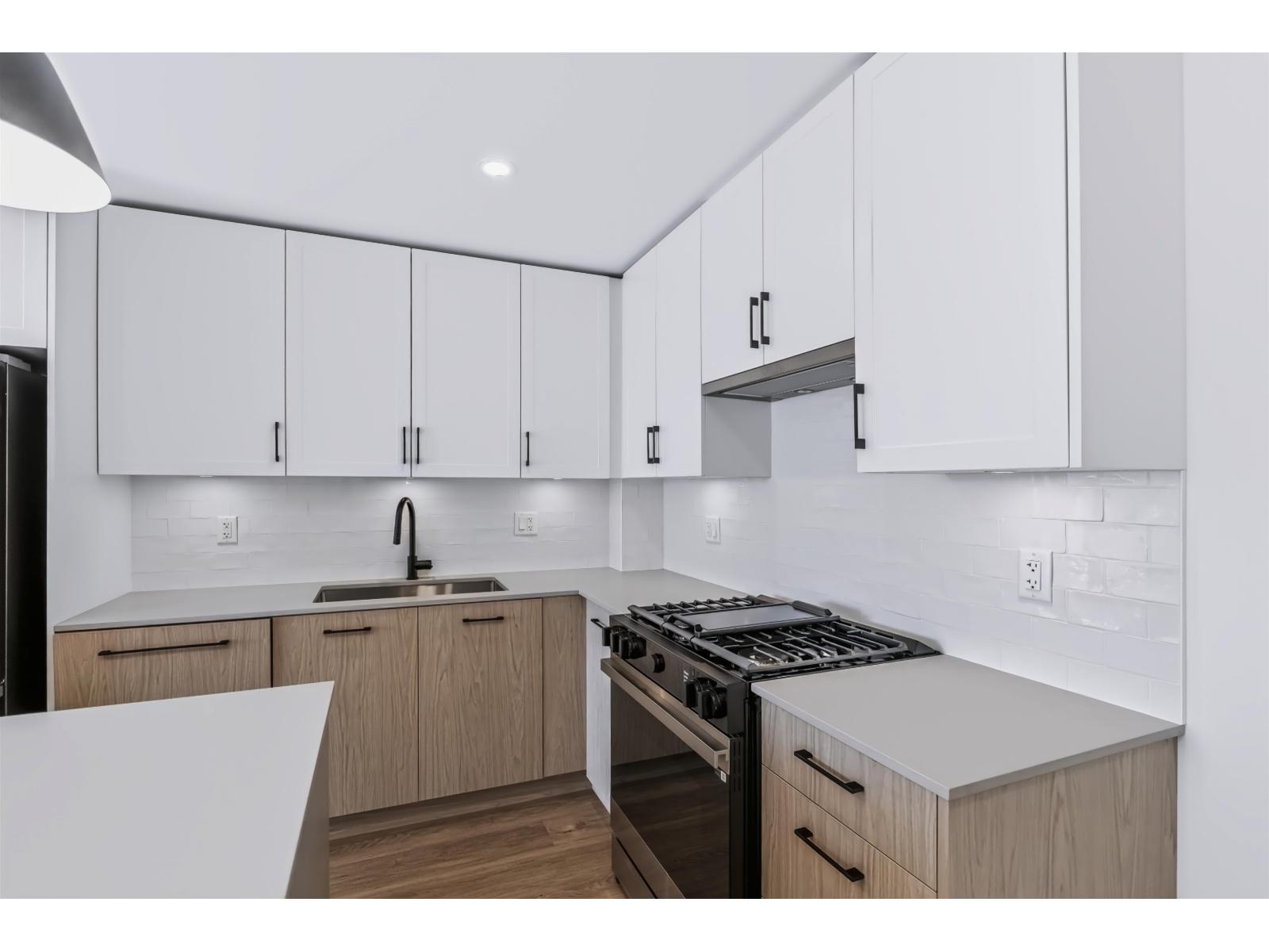 503 27249 Aldergrove Town Centre Drive Property Photo 8