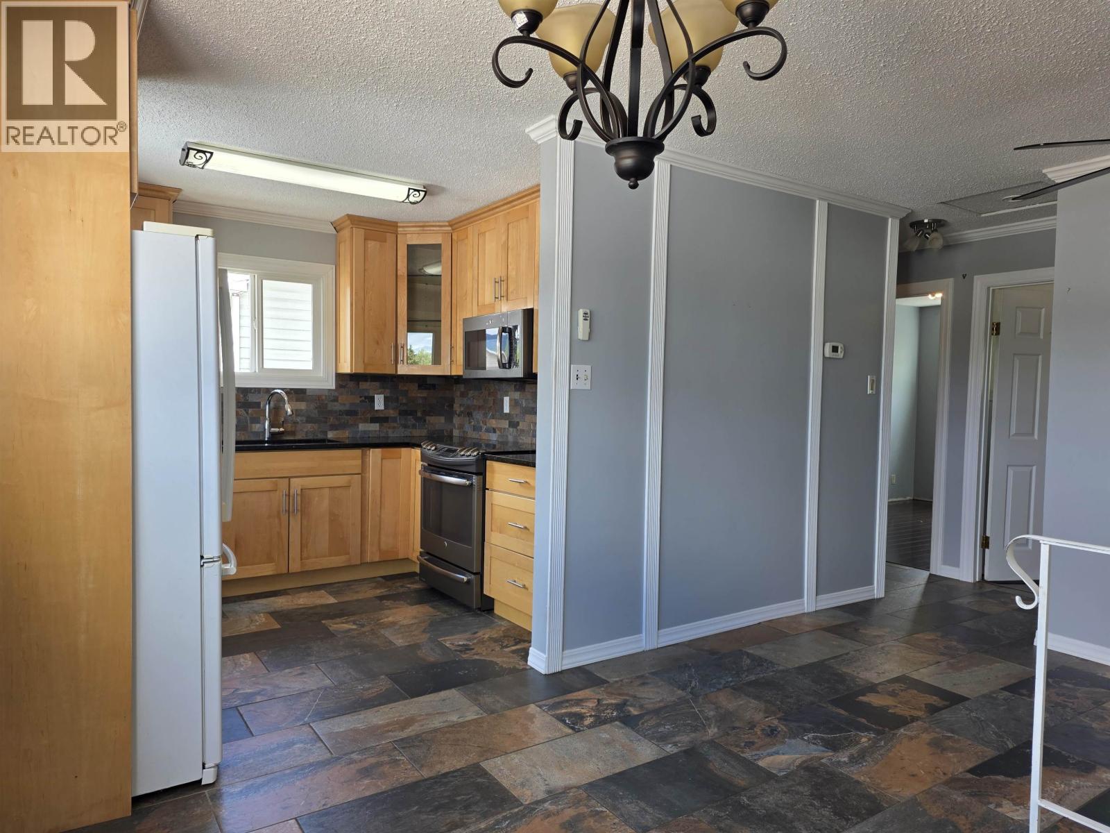2200 Cataline Court Property Photo 12