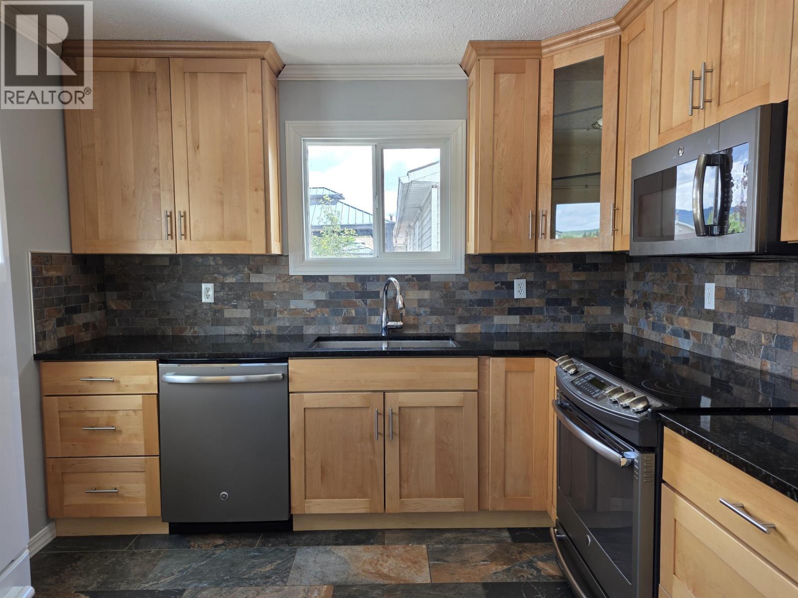 2200 Cataline Court Property Photo 13