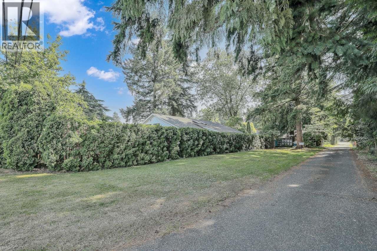 11428 207 Street Property Photo 13
