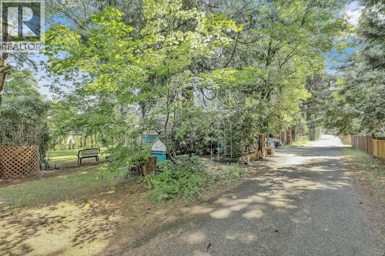 11428 207 Street Property Photo 14