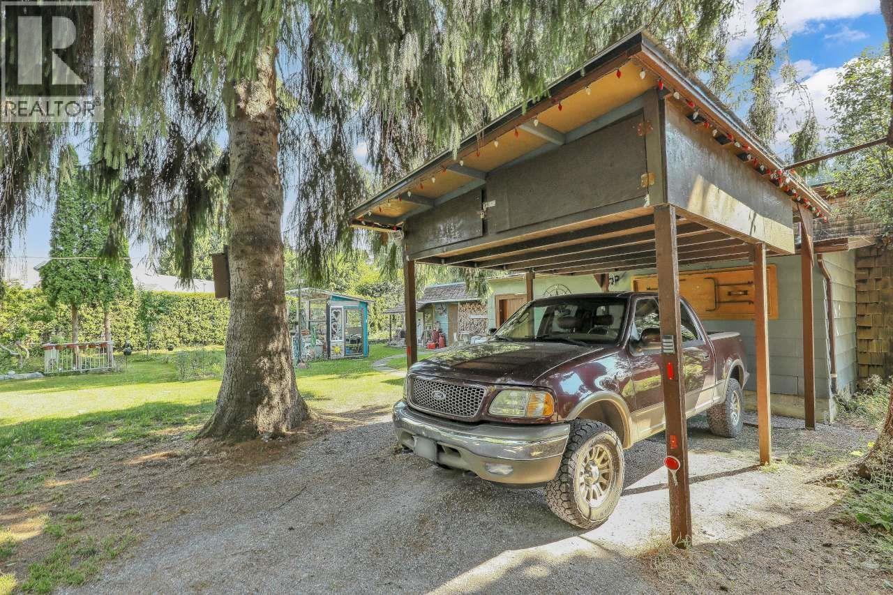 11428 207 Street Property Photo 18