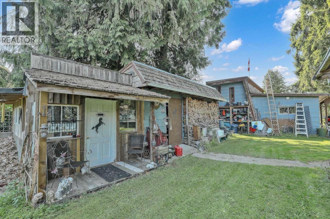 11428 207 Street Property Photo 32