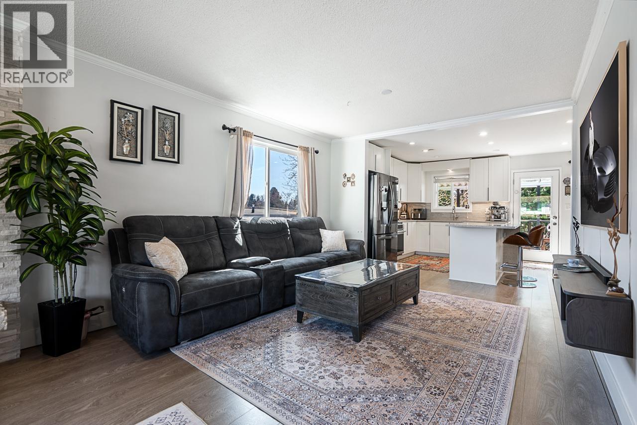 2333 Kirkstone Road Property Photo 4