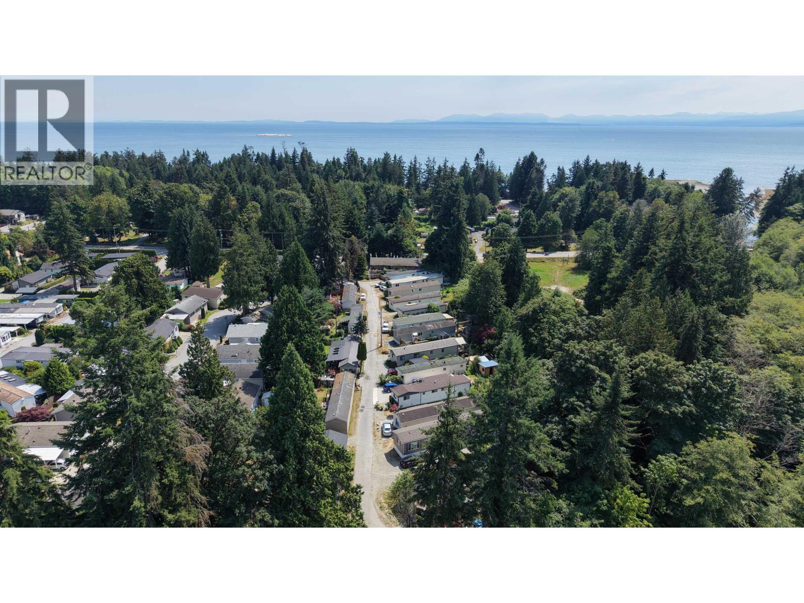 1 4514 Sunshine Coast Highway Property Photo 4