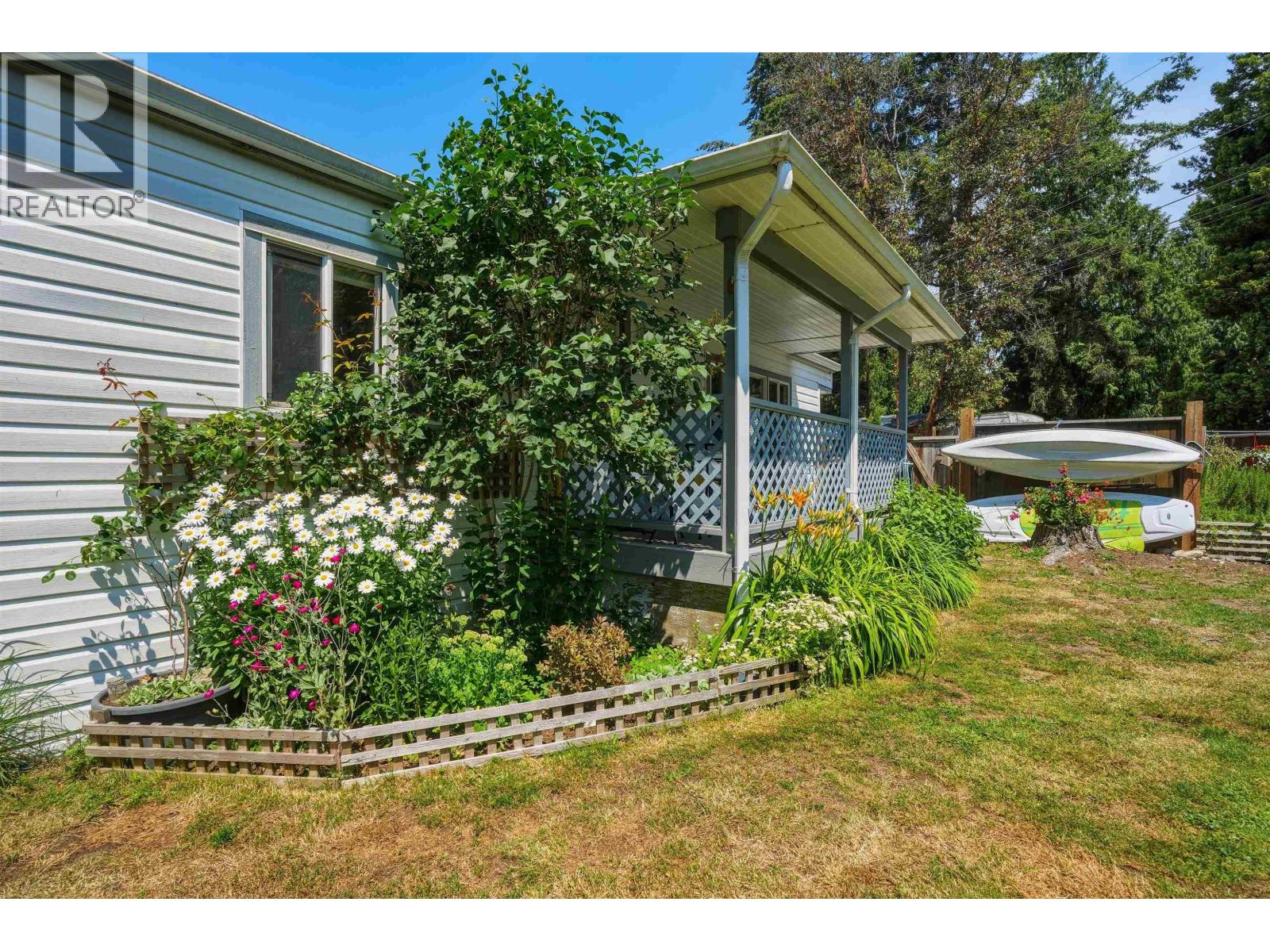 1 4514 Sunshine Coast Highway Property Photo 12