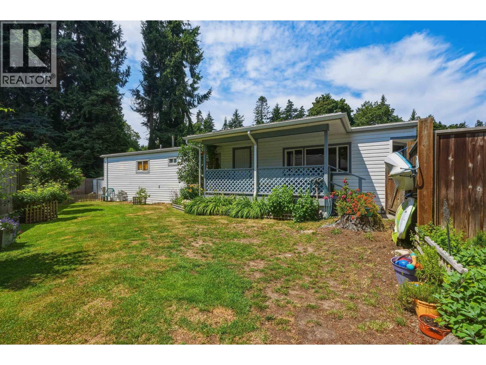 1 4514 Sunshine Coast Highway Property Photo 13