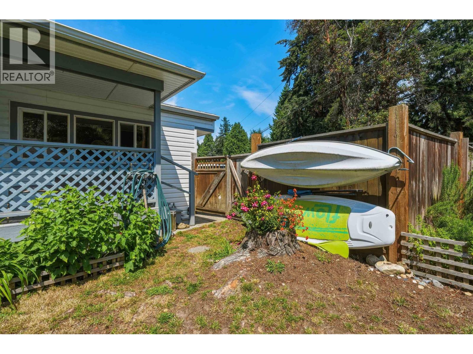 1 4514 Sunshine Coast Highway Property Photo 17