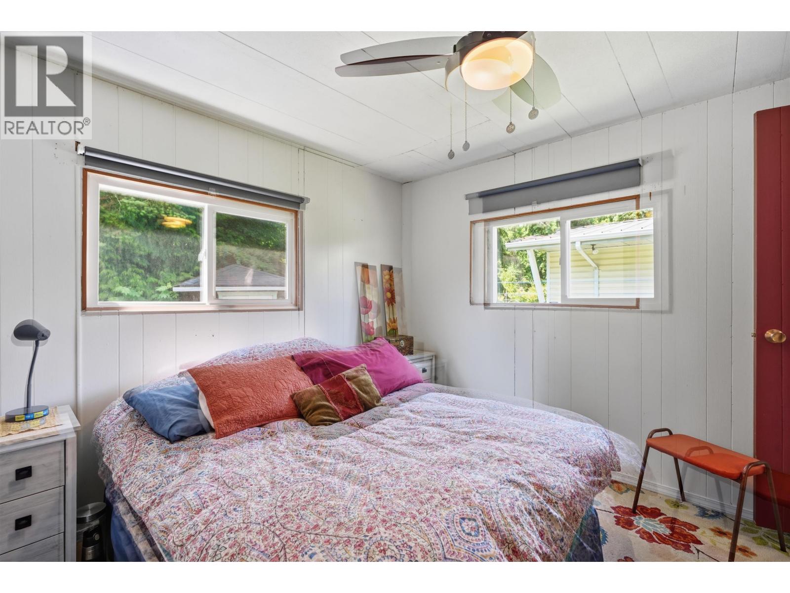 1 4514 Sunshine Coast Highway Property Photo 29