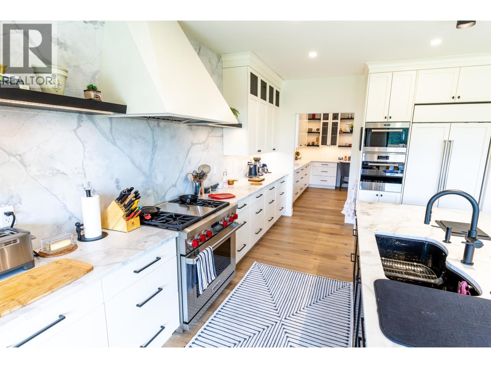 12299 112 Avenue Property Photo 5