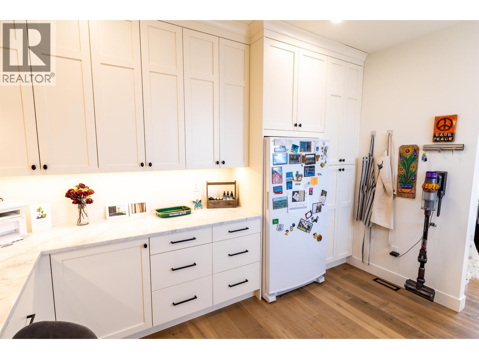 12299 112 Avenue Property Photo 8