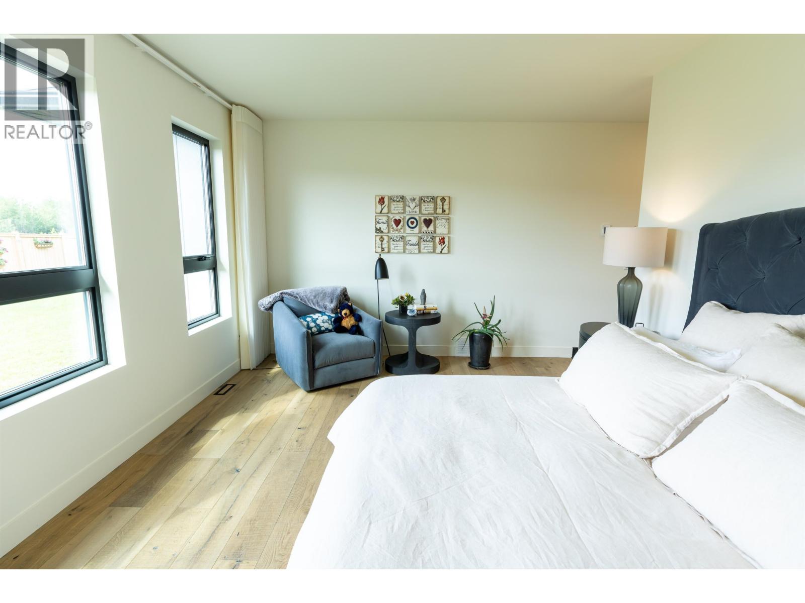 12299 112 Avenue Property Photo 15