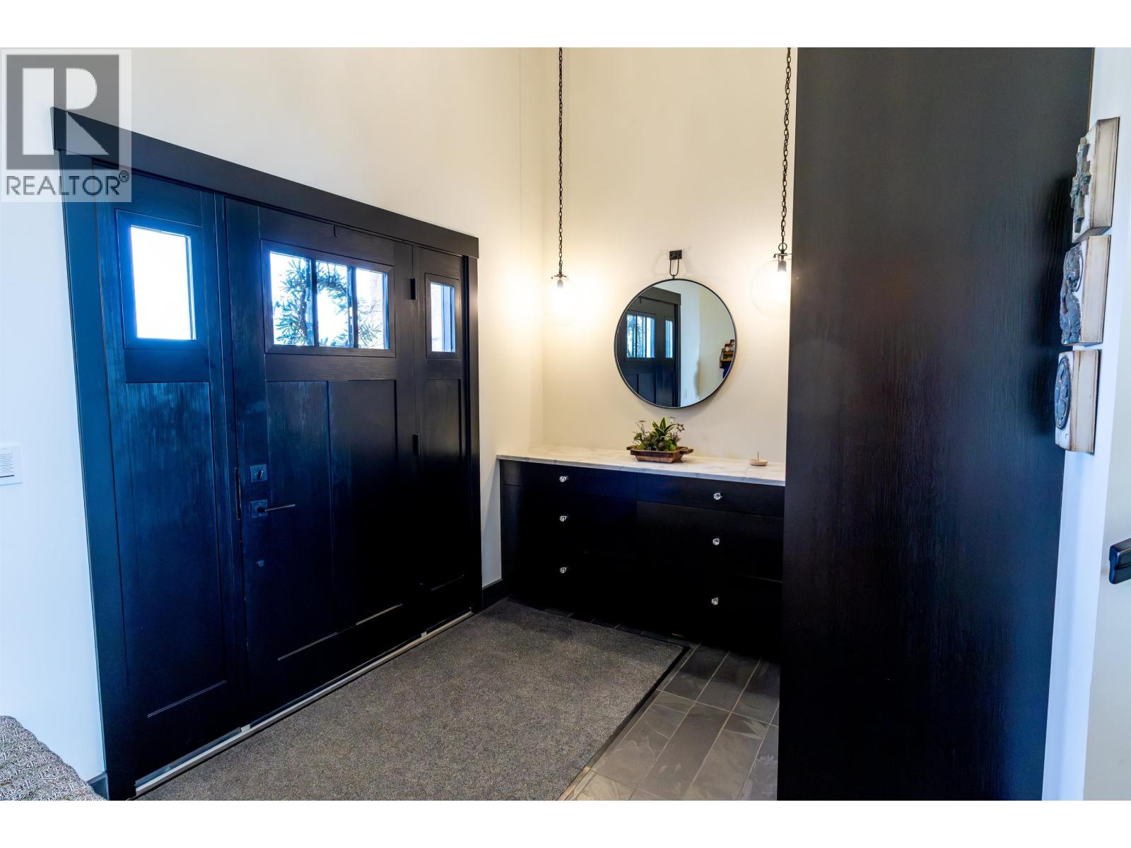 12299 112 Avenue Property Photo 23