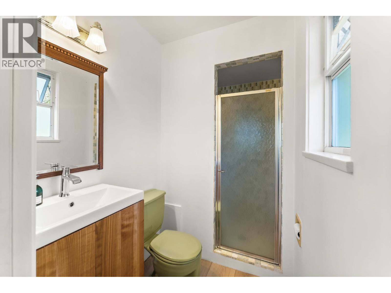 905 Eden Crescent Property Photo 21