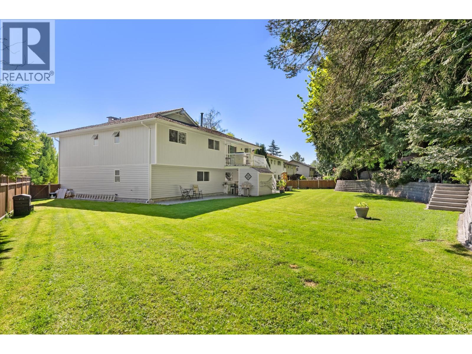 905 Eden Crescent Property Photo 32