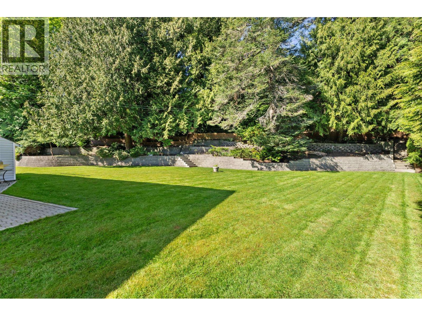 905 Eden Crescent Property Photo 36