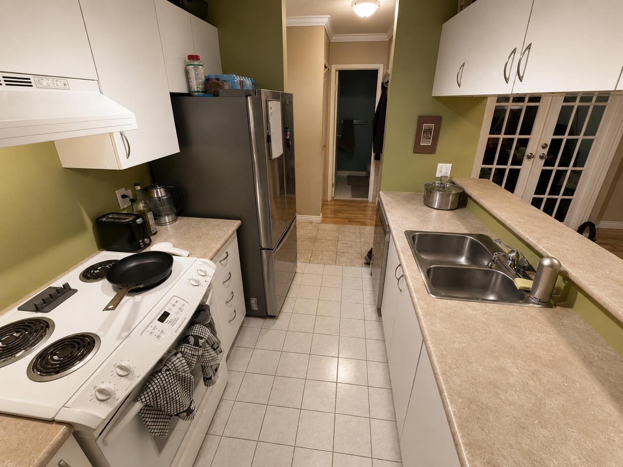 407 10533 University Drive Property Photo 4
