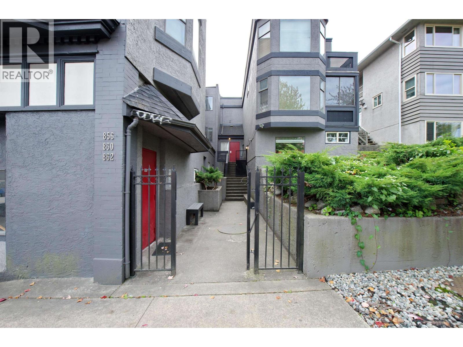 2 862 E Broadway Property Photo 3