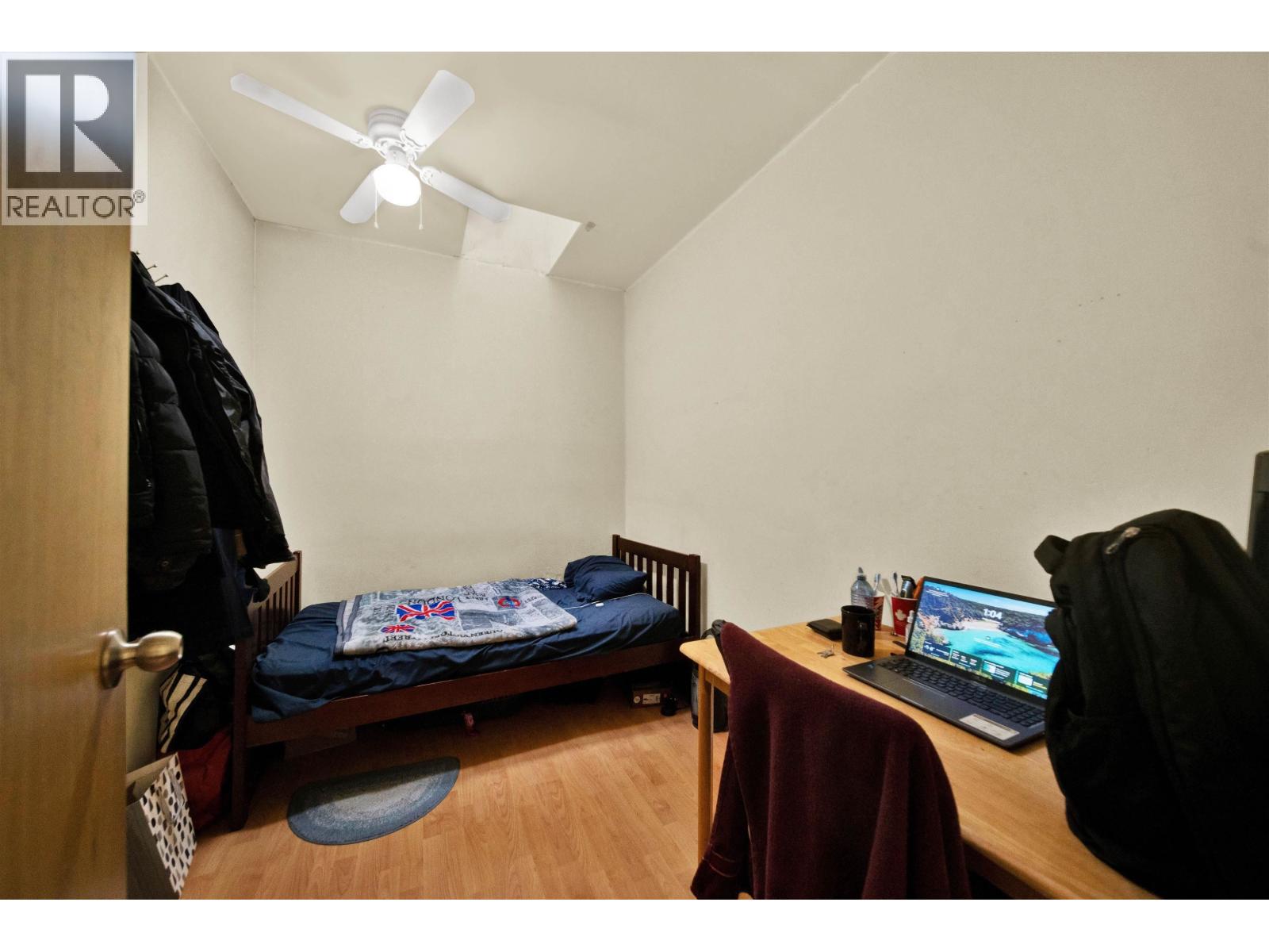 2 862 E Broadway Property Photo 10