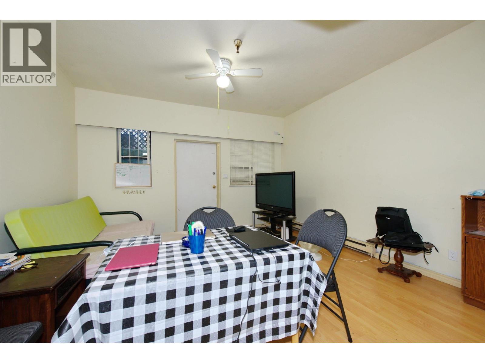 2 862 E Broadway Property Photo 17
