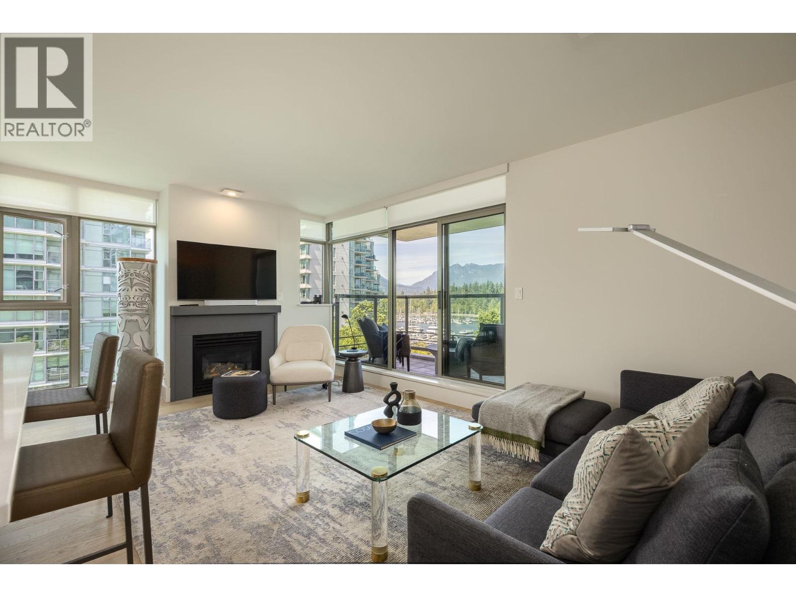 603 1680 Bayshore Drive Property Photo 7