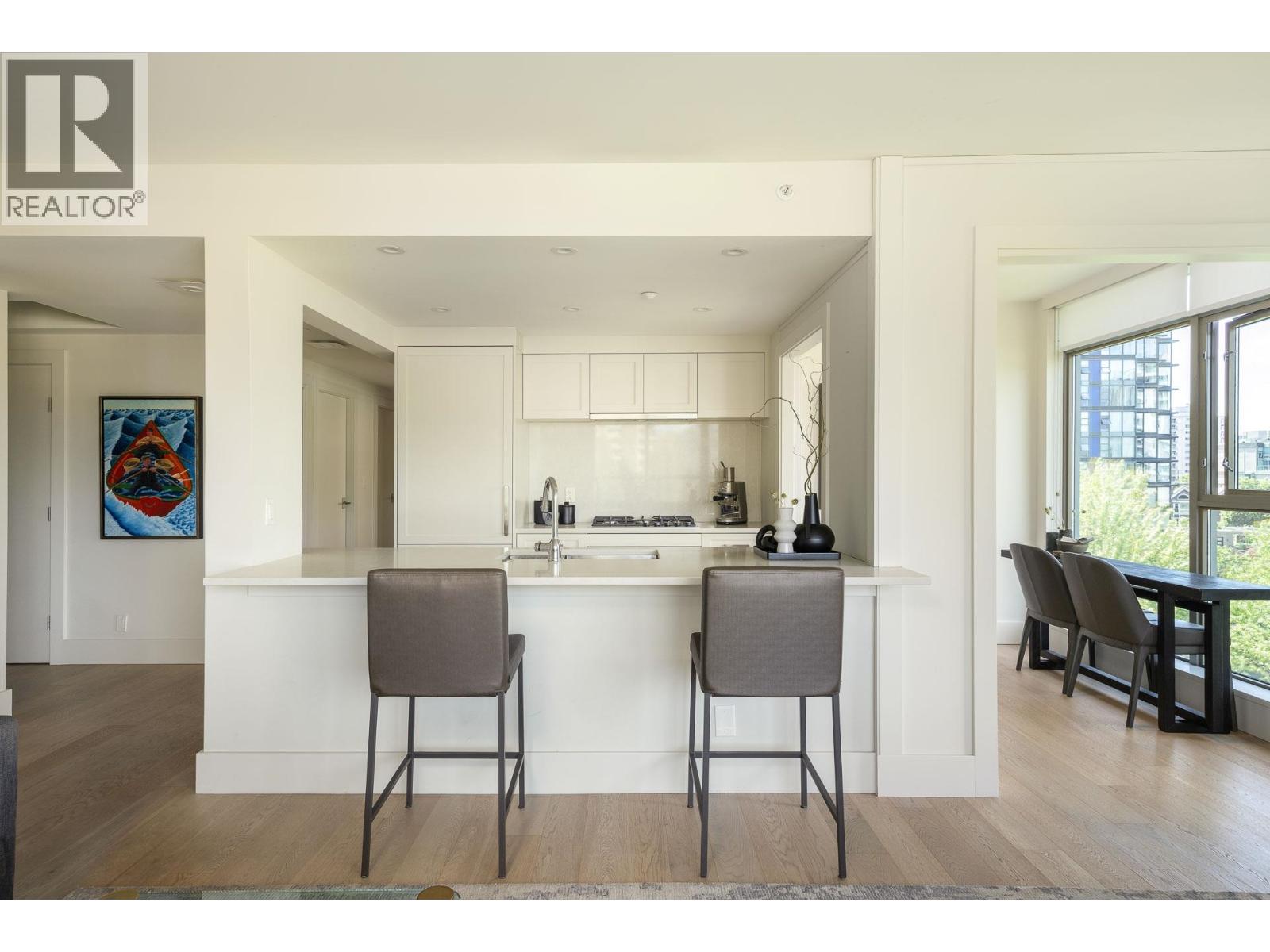 603 1680 Bayshore Drive Property Photo 10