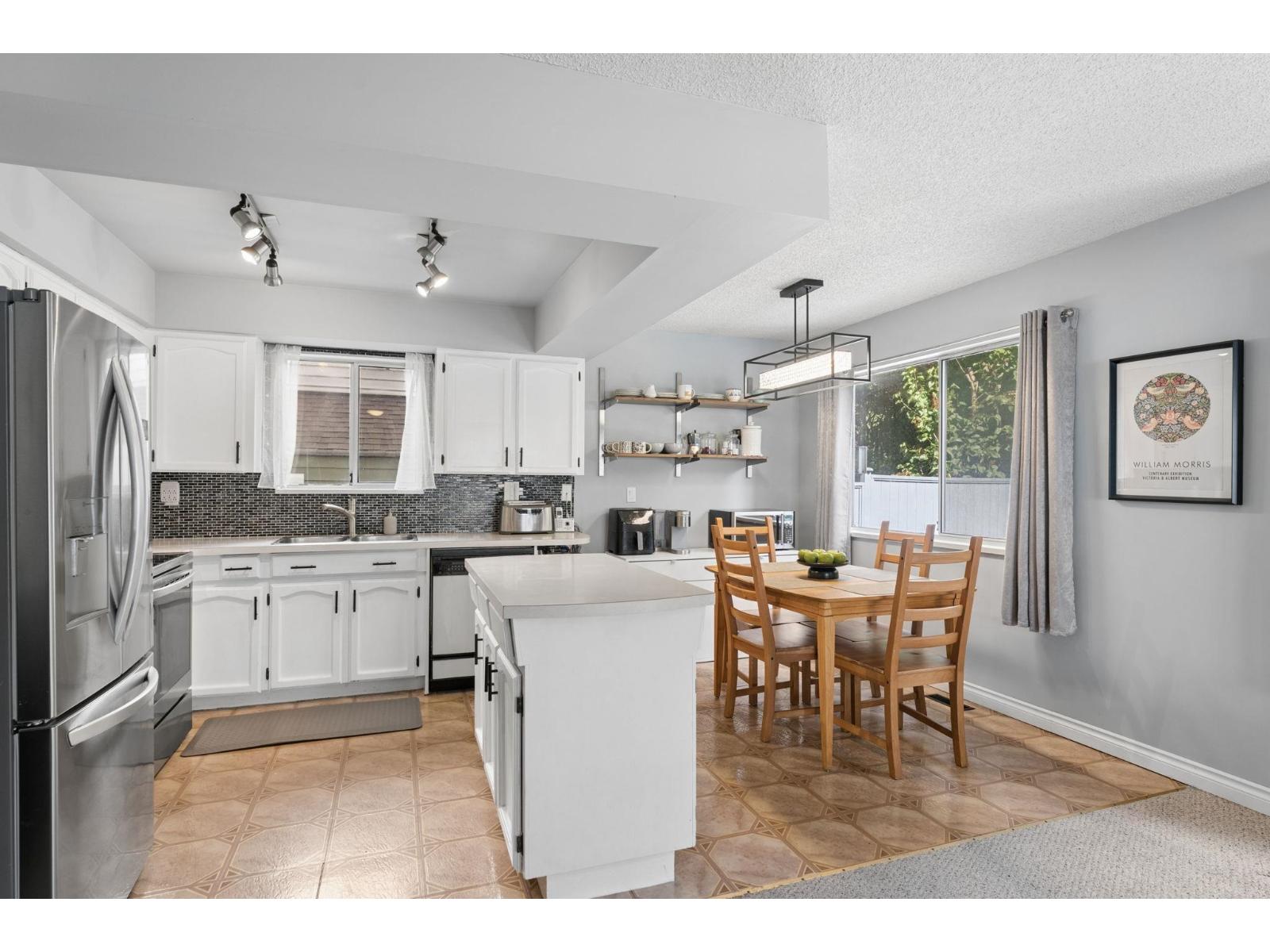 11761 81a Avenue Property Photo 8