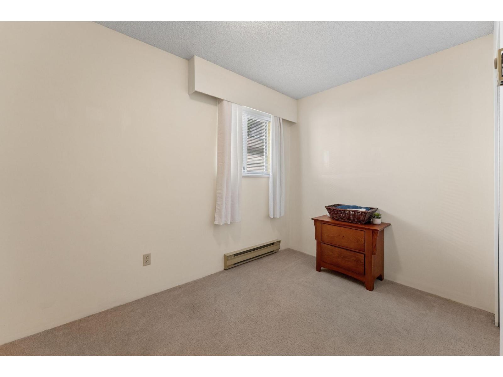 11761 81a Avenue Property Photo 16