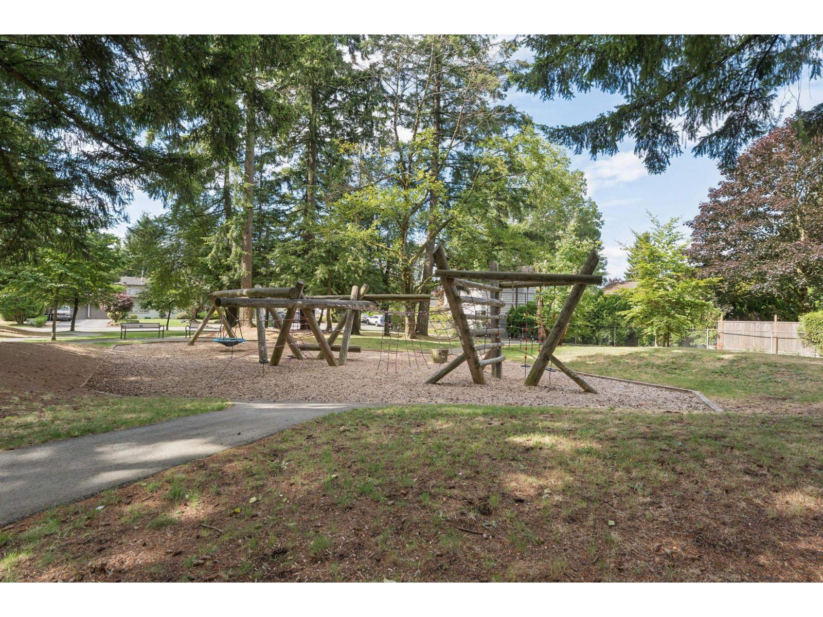 11761 81a Avenue Property Photo 25
