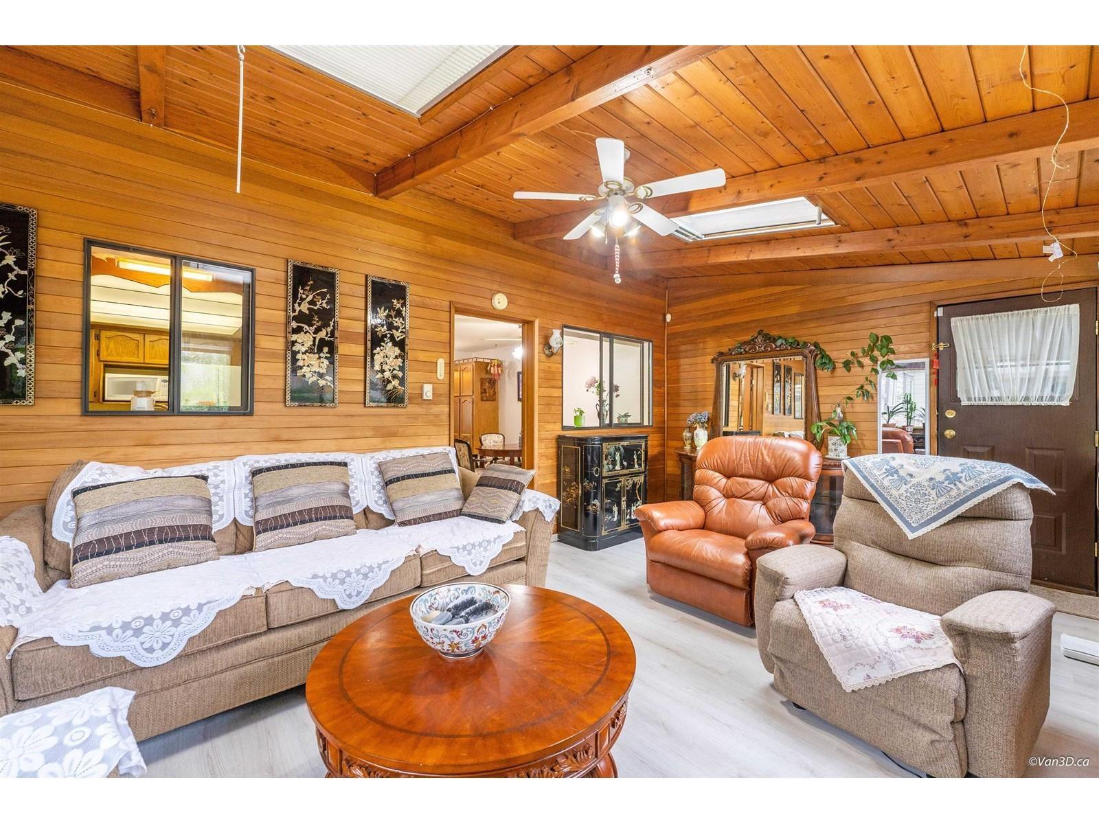 15740 99 Avenue Property Photo 7