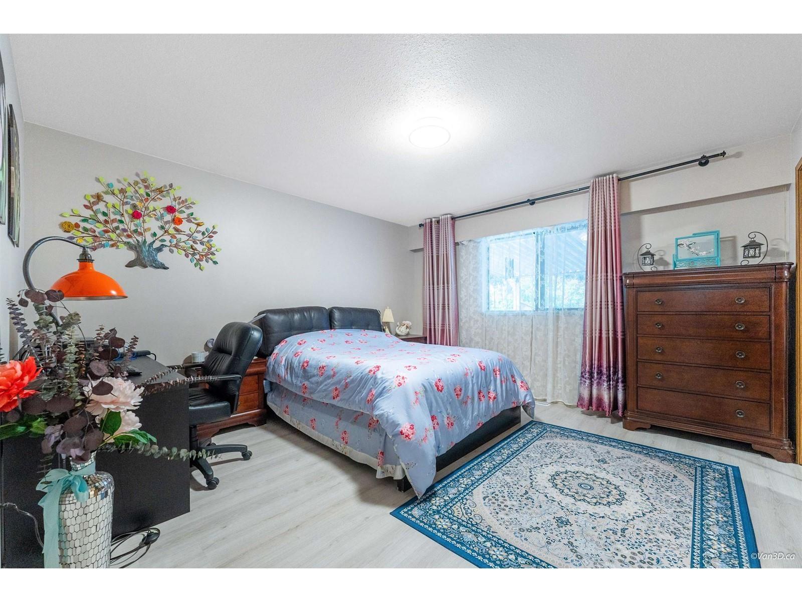 15740 99 Avenue Property Photo 11