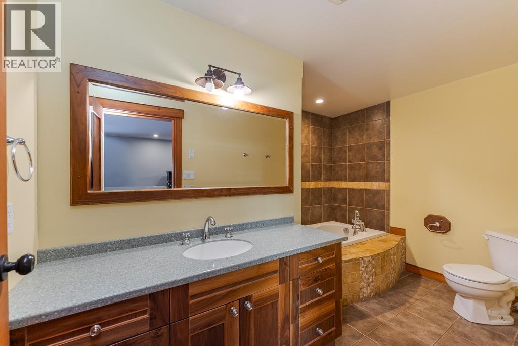 794 Winnipeg Street Property Photo 16