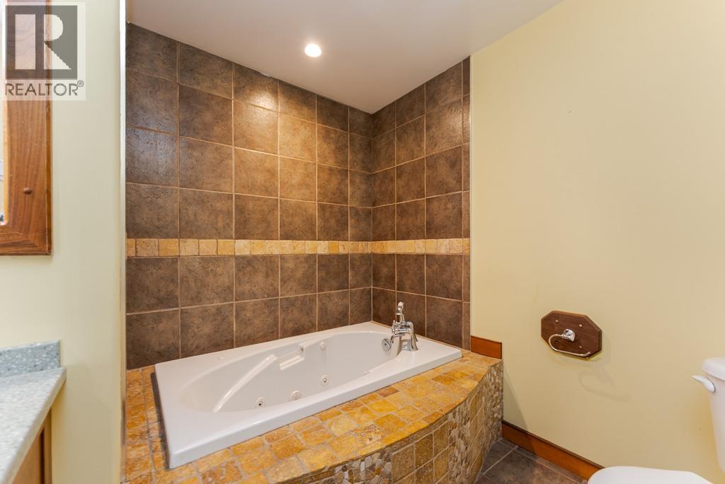794 Winnipeg Street Property Photo 17