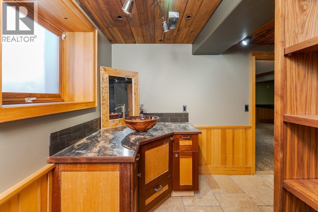 794 Winnipeg Street Property Photo 31