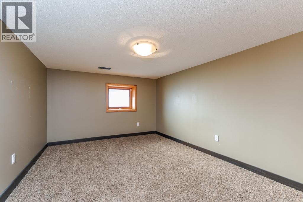 794 Winnipeg Street Property Photo 32