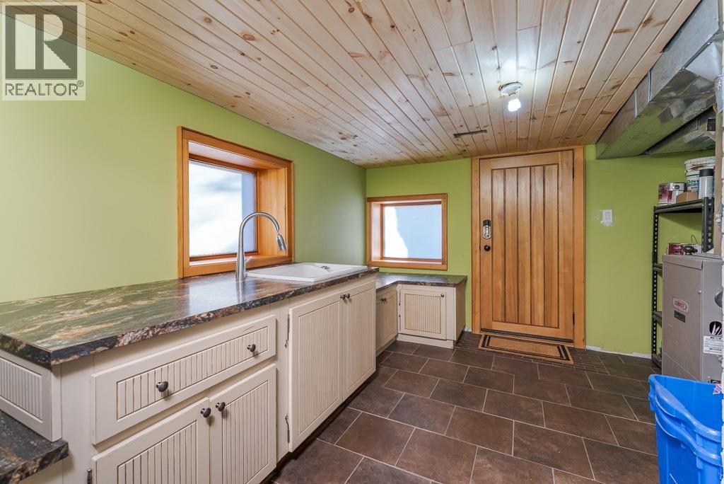 794 Winnipeg Street Property Photo 35